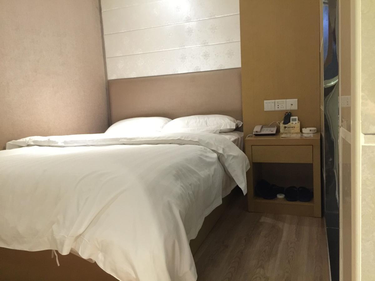 อี้เล่อ โฮเต็ล Hotel กวางโจว ภายนอก รูปภาพ